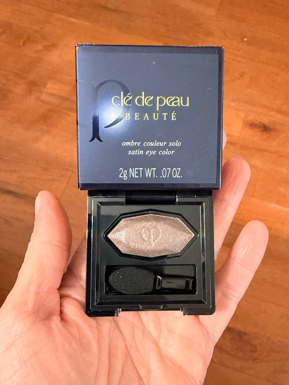 Clé de Peau Beauté Ombre CoClé de Peau Beauté Ombre Couleur Solo Satin Eye Color